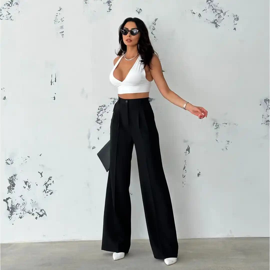 Siyah Deri Pantolon Kombinasyonları ve Moda Dünyasında Yeri Analizi