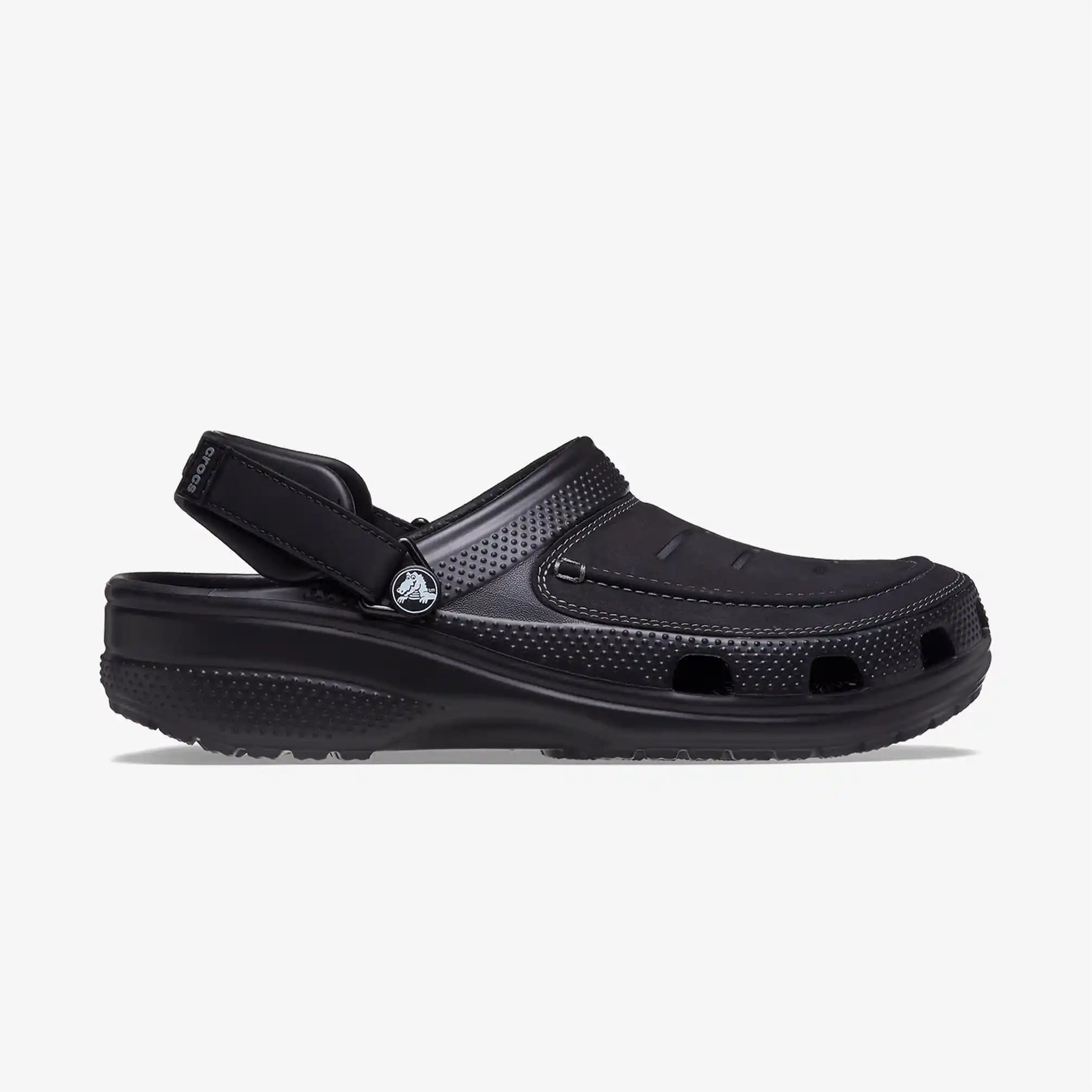 Siyah Erkek Crocs Modasında Konfor ve Şıklığın Modern Buluşması