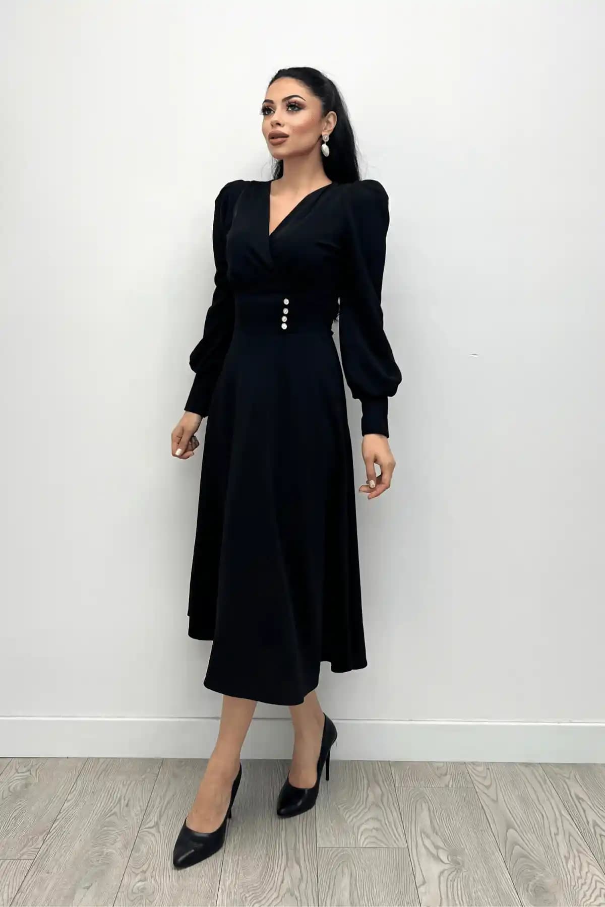 Siyah Giyimin Moda Dünyasındaki Yeri ve Stil İpuçları