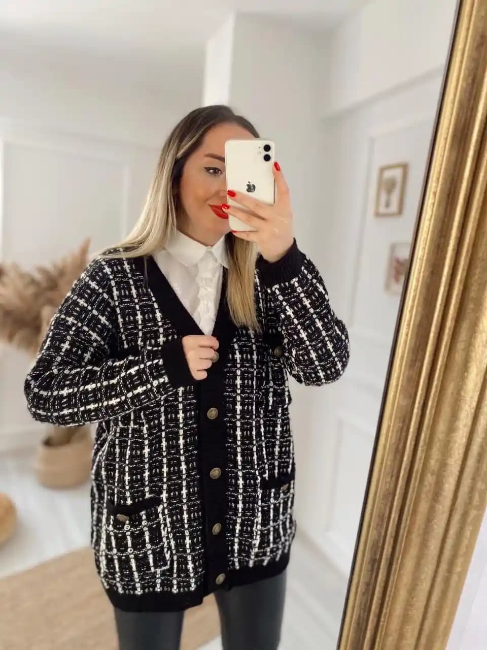 Siyah Hırka Modelleri: Güncel Trendler ve Kombinasyon İpuçları