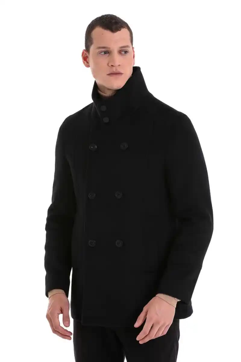 Siyah Kaban Modelleri: Moda Dünyasında Zamansız Şıklık ve Fonksiyonellik