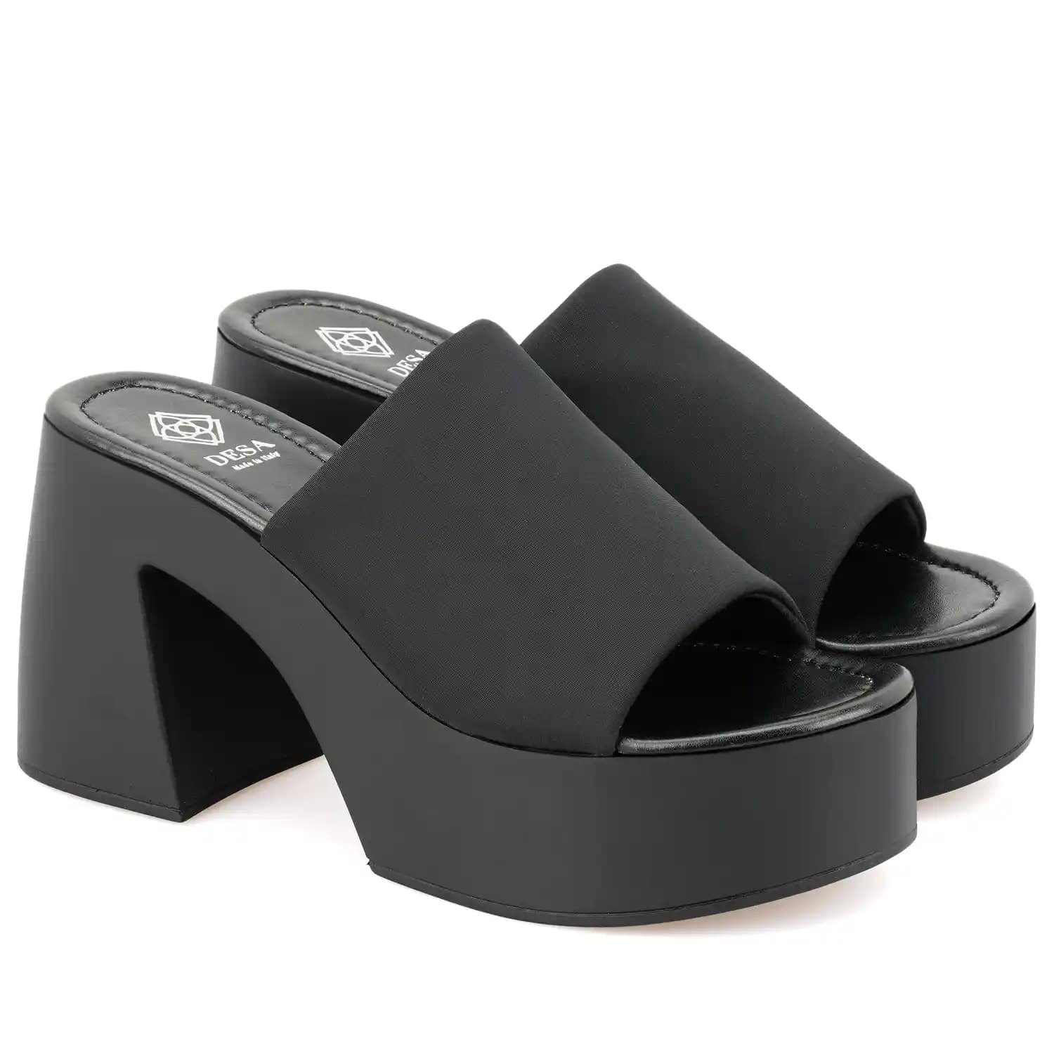 Siyah Platform Terlikler: Moda ve Konforu Bir Arada Sunan Güncel Trendler