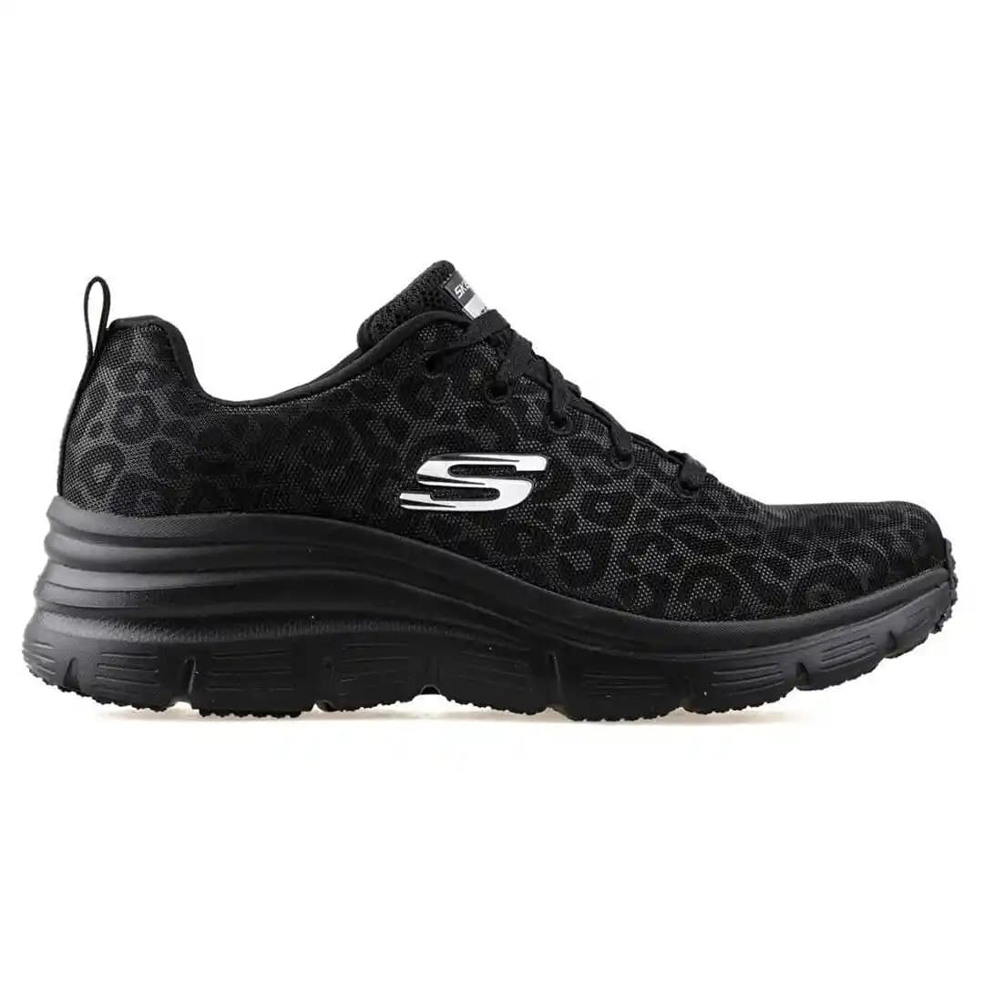 Skechers Leopar Desenli Siyah Ayakkabılar Modern Stil ve Konforun Buluşması