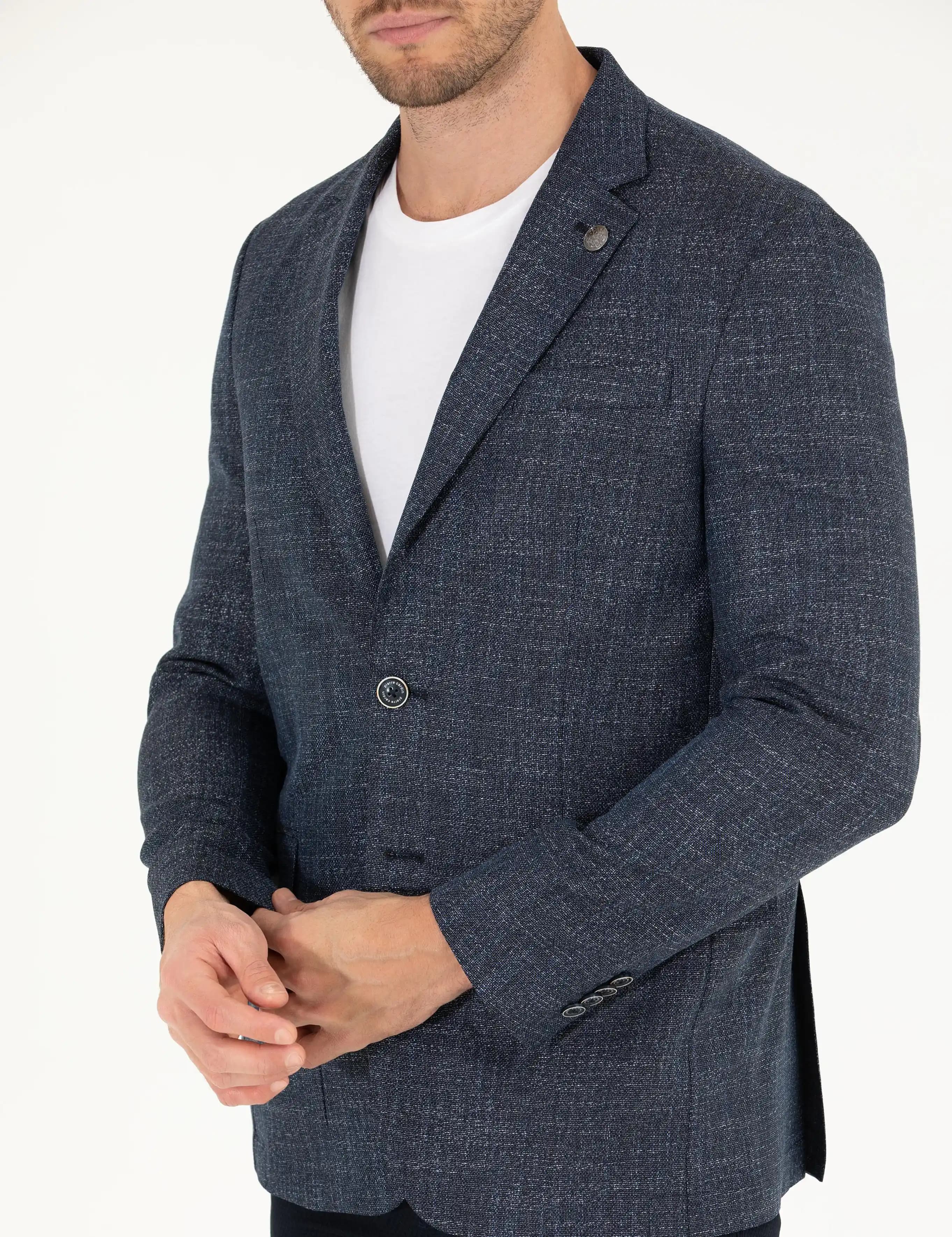 Slim Fit Blazer Ceketlerin Moda Dünyasındaki Yeri ve Kombinasyon İpuçları