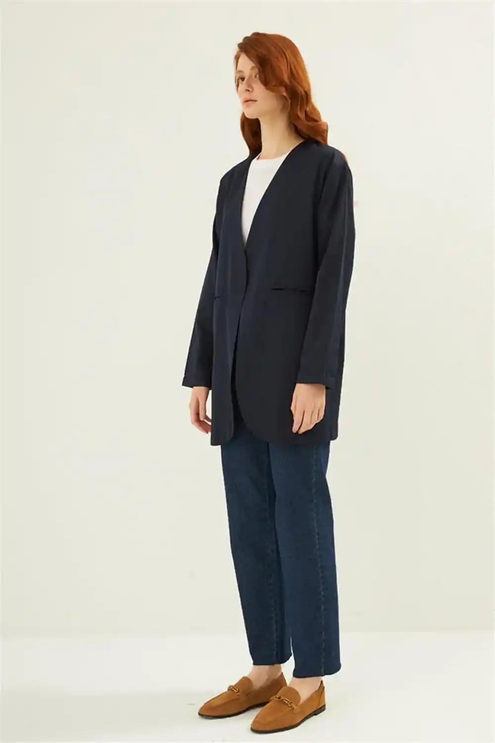 Smart Casual Ceketlerle Şıklık ve Rahatlık Dengesi: Moda Trendleri ve Kombin İpuçları