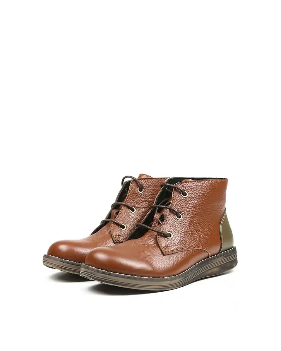 Taba Bot Kombinleri: Şıklık ve İşlevselliği Bir Arada Sunan Ayakkabı Seçenekleri