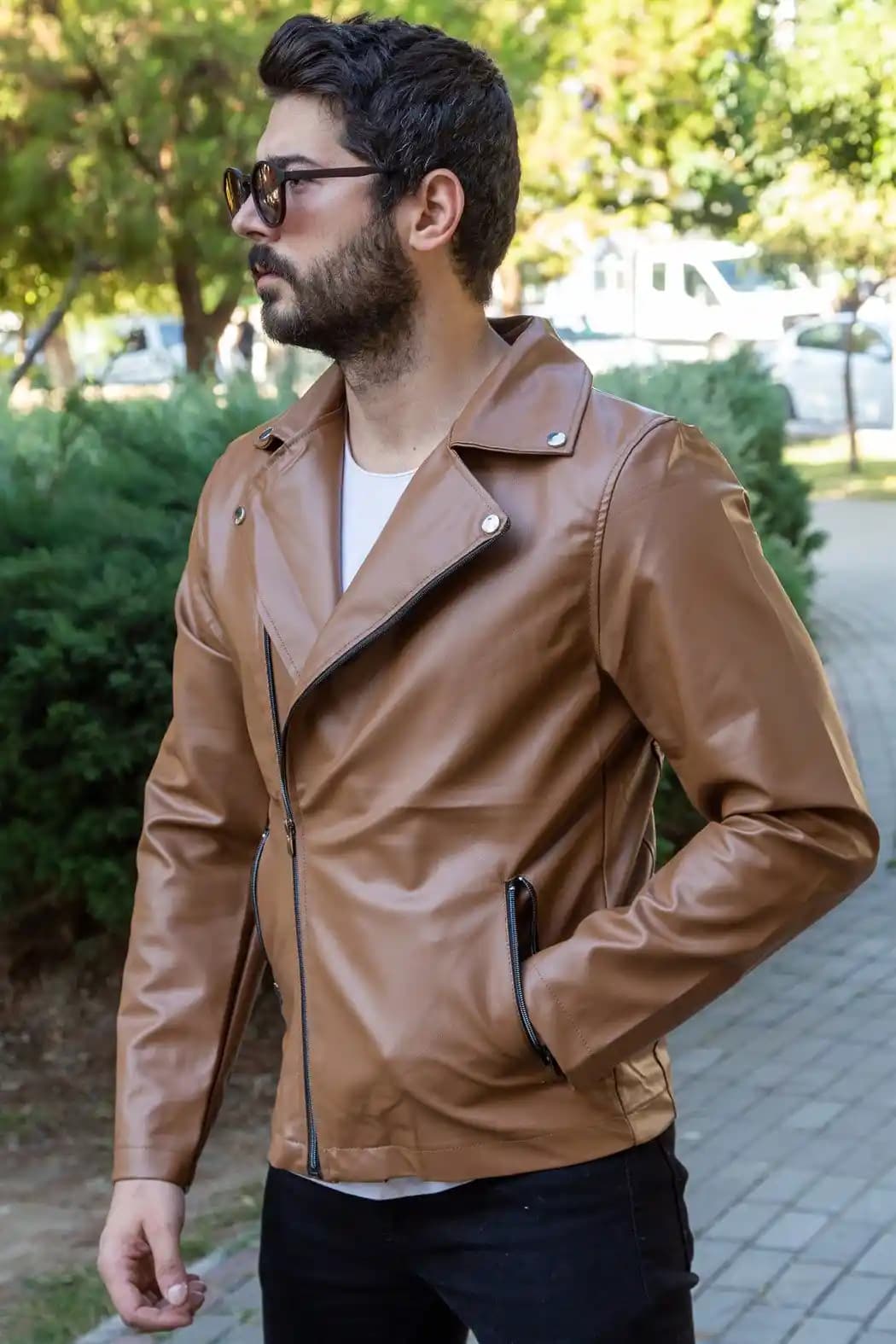 Taba Ceket Nedir ve Moda Dünyasında Neden Bu Kadar Popülerdir