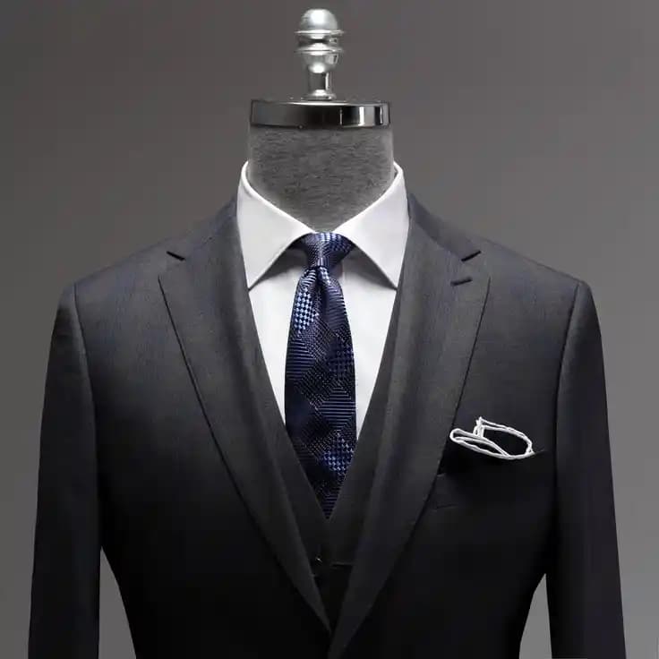 Takım Elbisenin İçindeki Yeleğin Adı ve Moda Dünyasındaki Yeri Hakkında Detaylı Bilgi