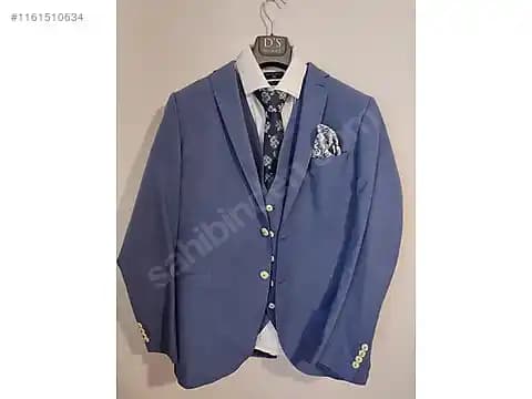 Takım Elbisenize Uygun Aksesuarlar ile Şıklığınızı Tamamlayın ve Stilinizi Yükseltin