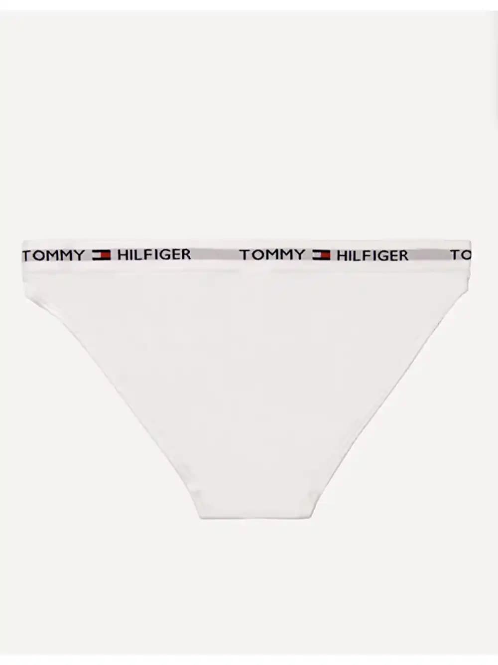 Tommy Hilfiger Külotları: Moda ve Konforu Bir Arada Sunan İç Giyim Seçenekleri