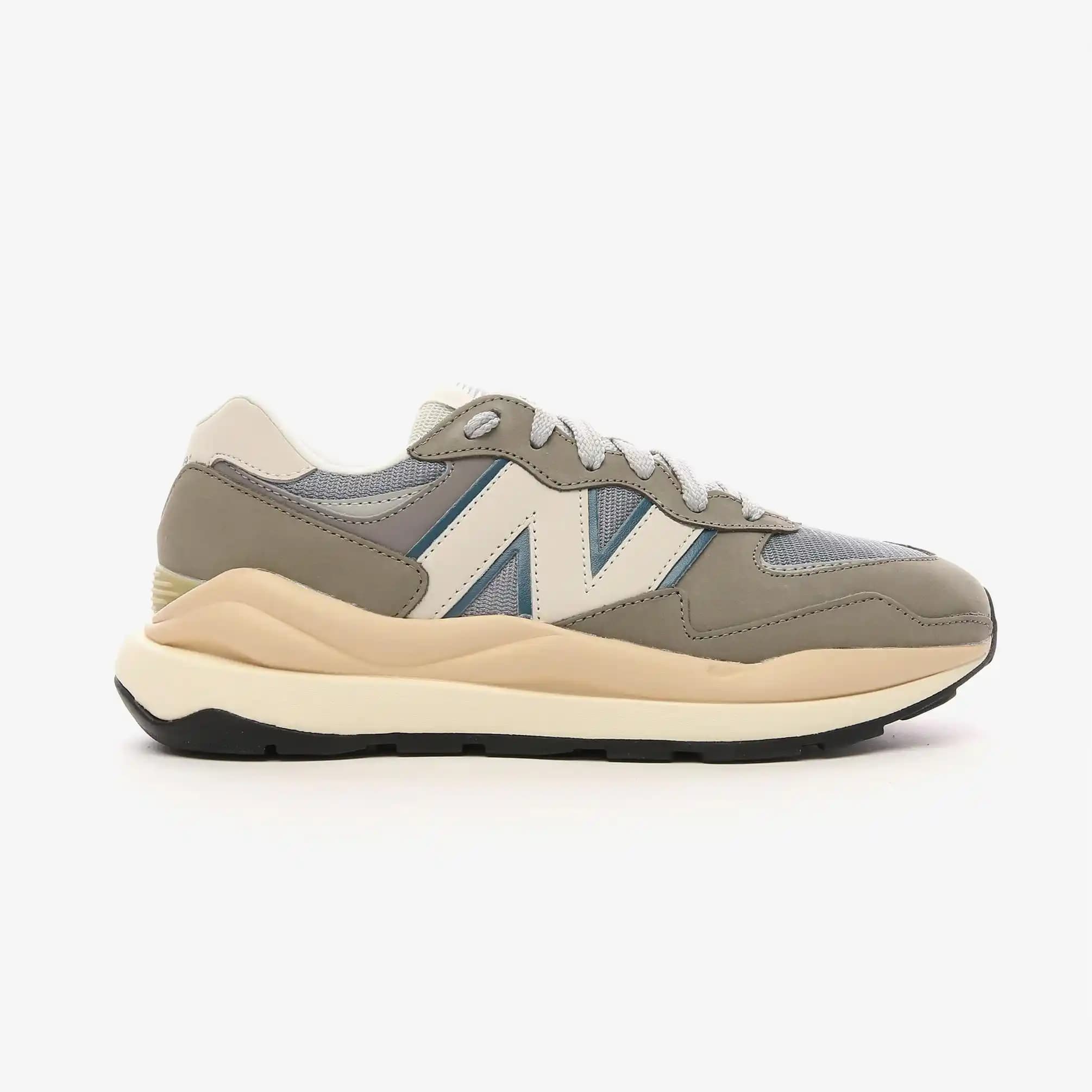 Yeni Balance 5740 Erkek Ayakkabıları: Şıklık ve Konforun Modern Buluşması