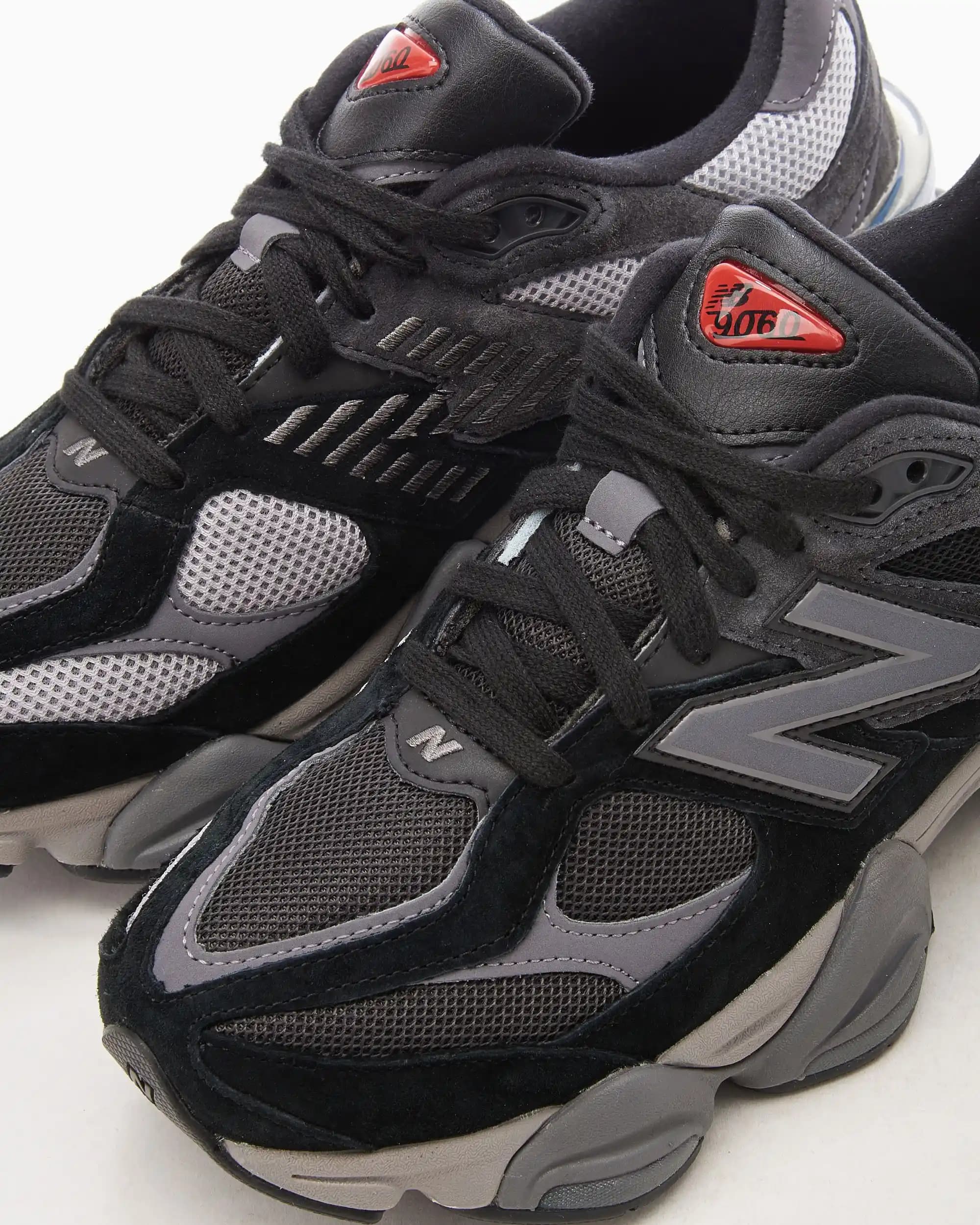 Yeni Balance U9060 Spor Ayakkabısı Moda ve Konforu Bir Arada Sunar