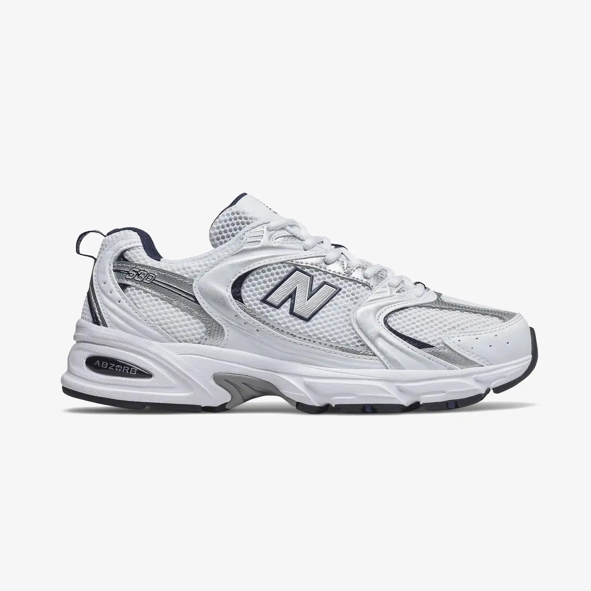 Yeni Moda Trendleriyle Beyaz New Balance Sneakers Modaya Uyum Sağlayan Şık ve Konforlu Seçenekler