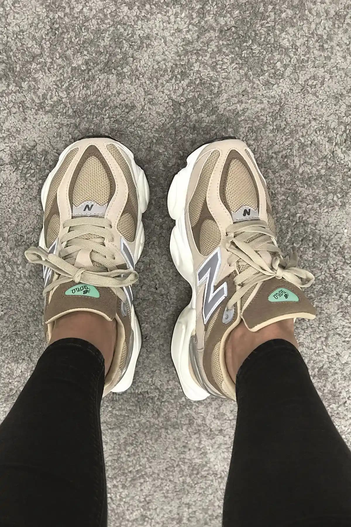 Yüksek Taban Kadın Ayakkabılarının Moda Trendleri ve Konfor Dengesi Üzerine Analiz