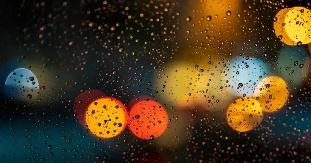 Bol Kesim Kot Pantolon Modası: Rahatlık ve Şıklığın Güncel Trendleri