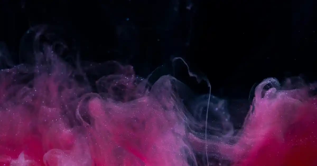 Elastik Pantolonlar: Günümüz Giyim Trendlerinde Konfor ve Şıklığın Buluşması