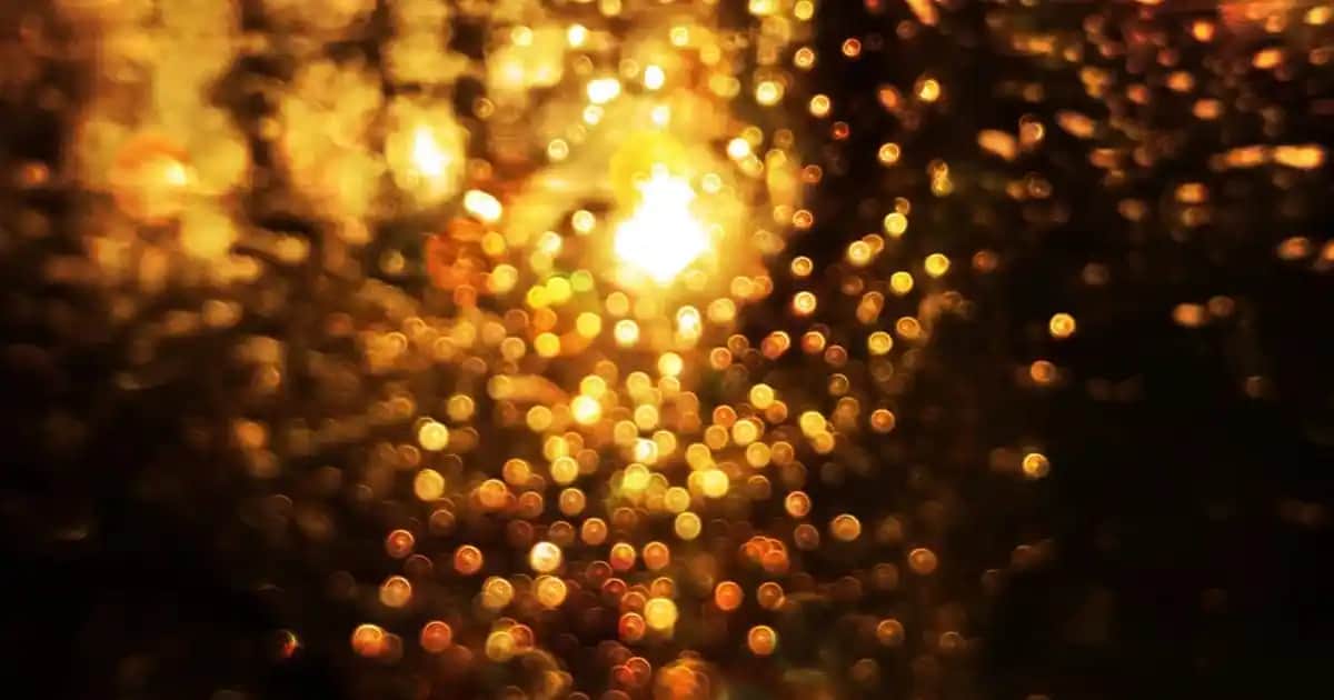 Erkekler İçin Beyaz Mevsimlik Mont Seçenekleri ve Stil İpuçları