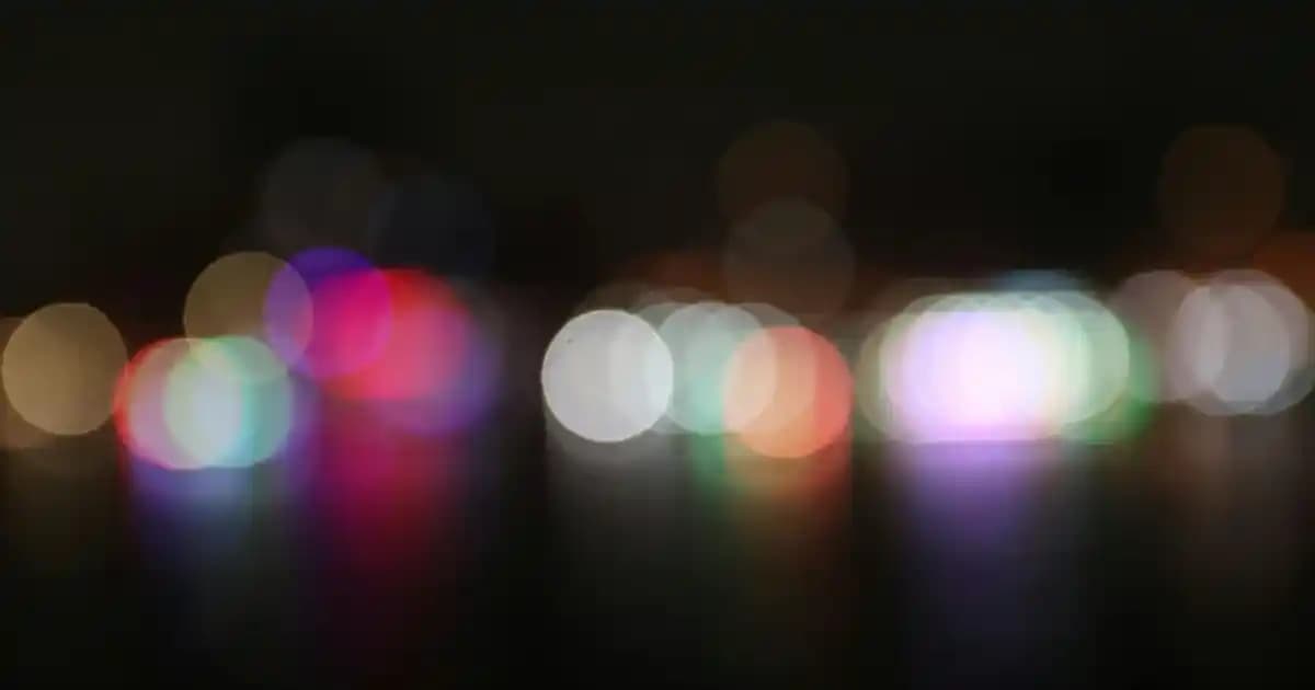 Erkekler İçin Mavi ve Siyah Pantolonlar: Günlük ve Resmi Kullanım İçin Klasik Seçenekler