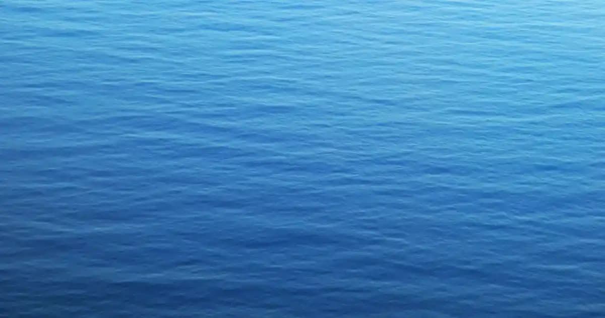 Erkekler İçin Siyah Jeanler: Stil ve Fonksiyonun Buluşması Güncel Moda Rehberi