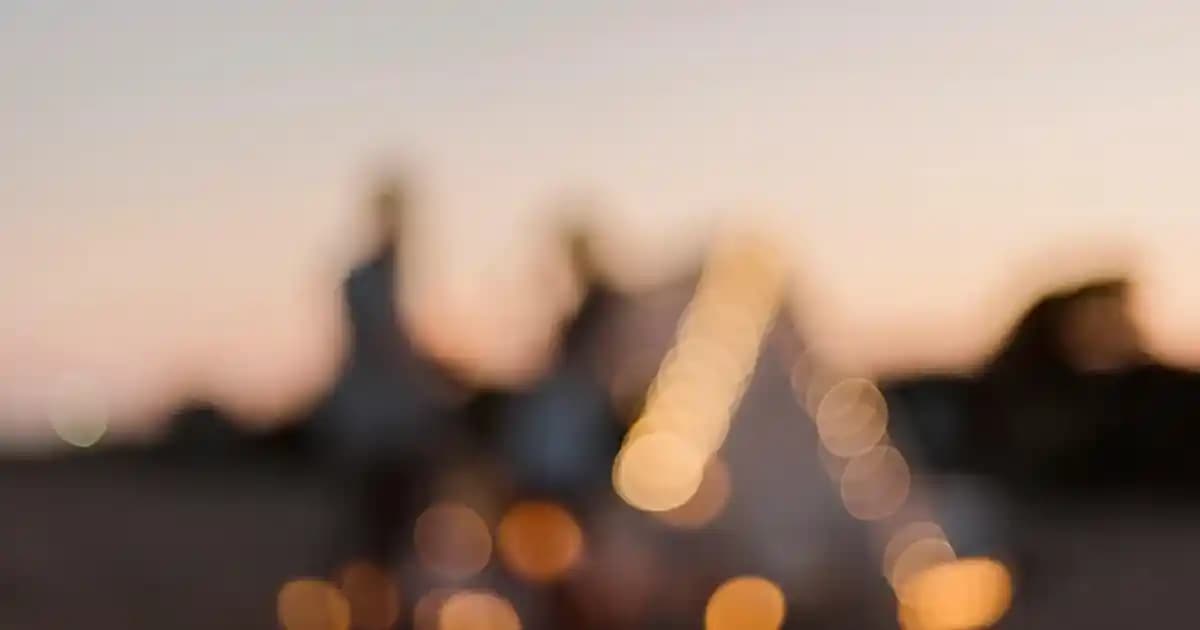 Gri Hırka Modası ve Kombinasyon İpuçlarıyla Stilinizi Yükseltin