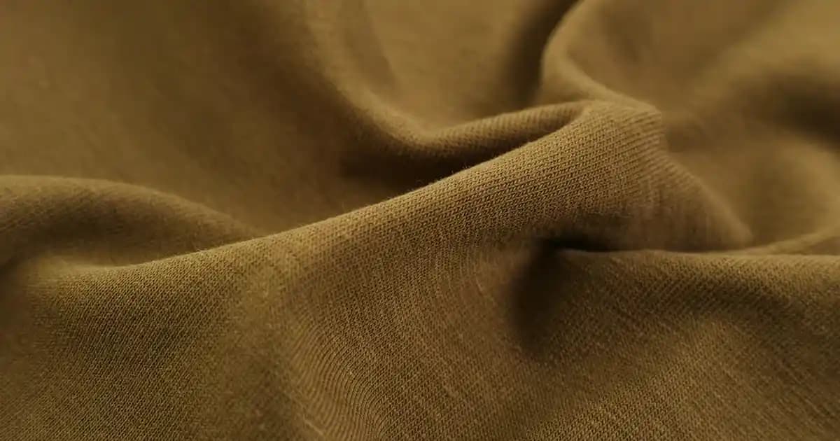 2025'te Uzun Triko Yeleklerle Şıklık ve Rahatlıkta Yeni Dönem