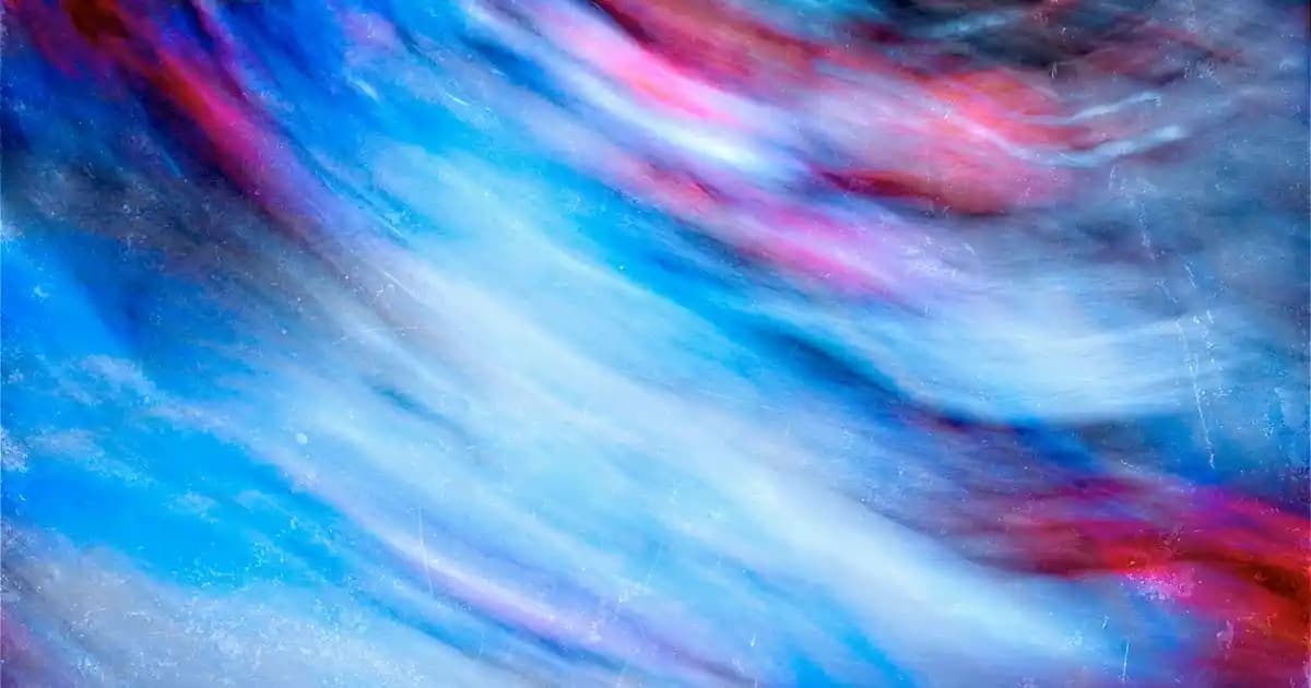 Kırmızı blazer modelleri ve kombinasyon önerileriyle şıklığınızı artırın