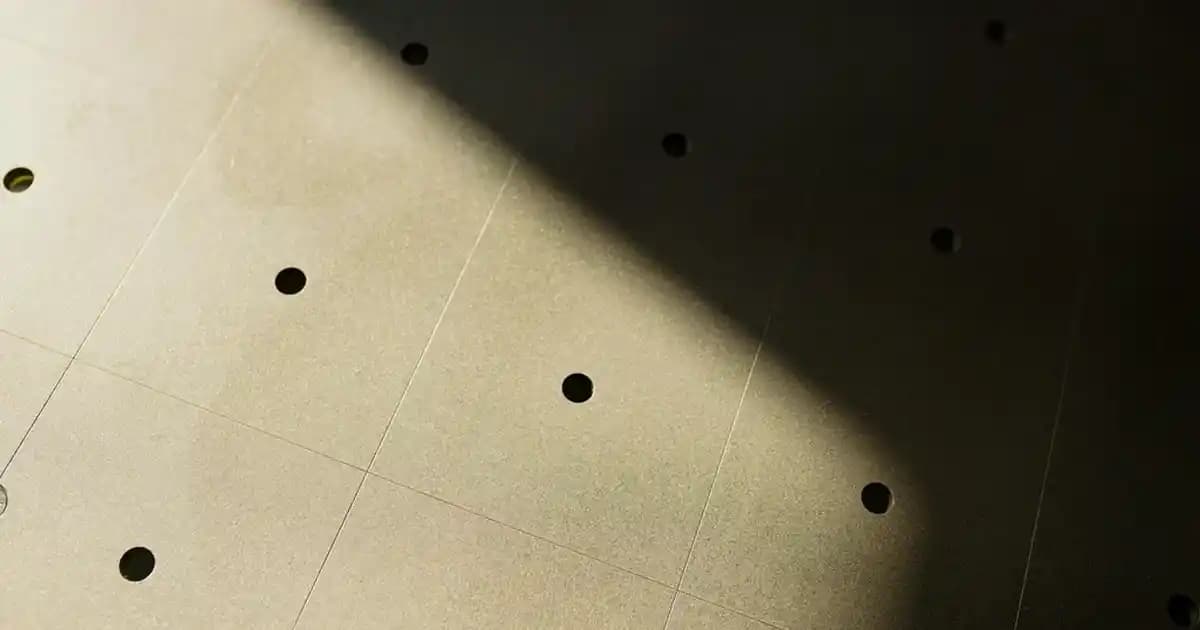 Meyveli Elbise Trendleri: Renkli ve Enerjik Giyim Stilinizi Yenilemenin Yolu