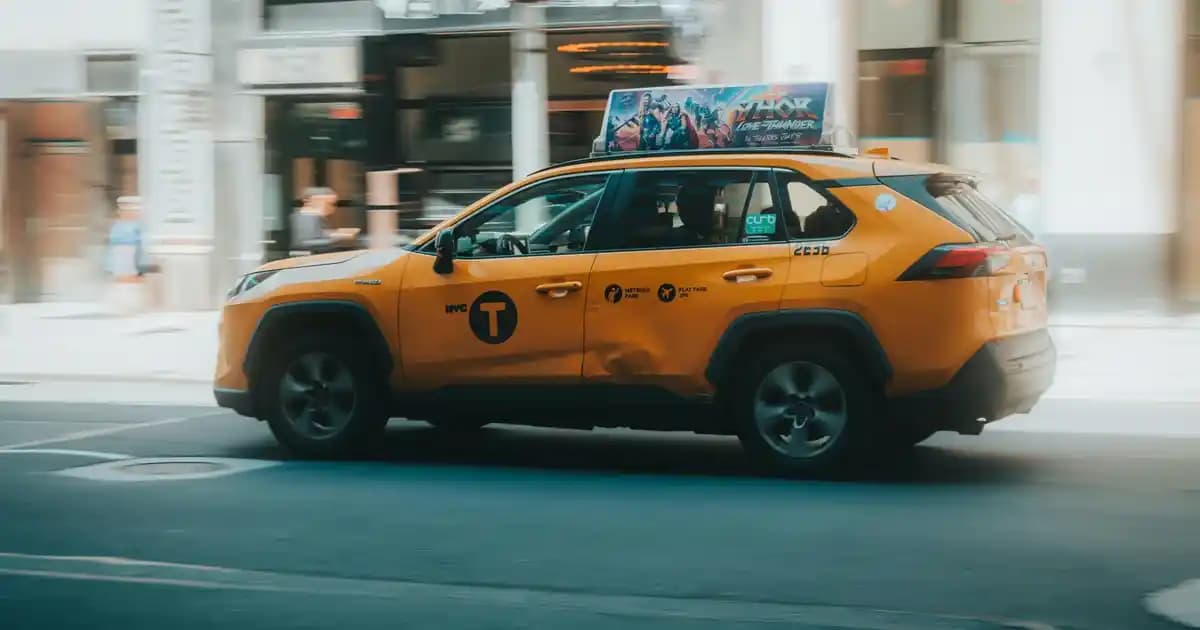 2025'te Saten Gömleklerle Tarzınızı Baştan Yaratmanın 5 Sırrı