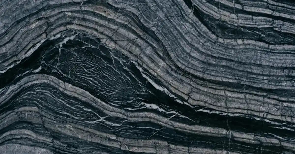 Tüylü blazer ceketler: Kış modasında şıklık ve konforun mükemmel birleşimi