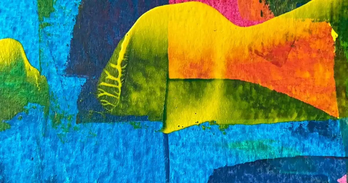 Zara Drape Detaylı Midi Elbise: Şıklık ve Konforu Bir Arada Sunan Moda Seçeneği