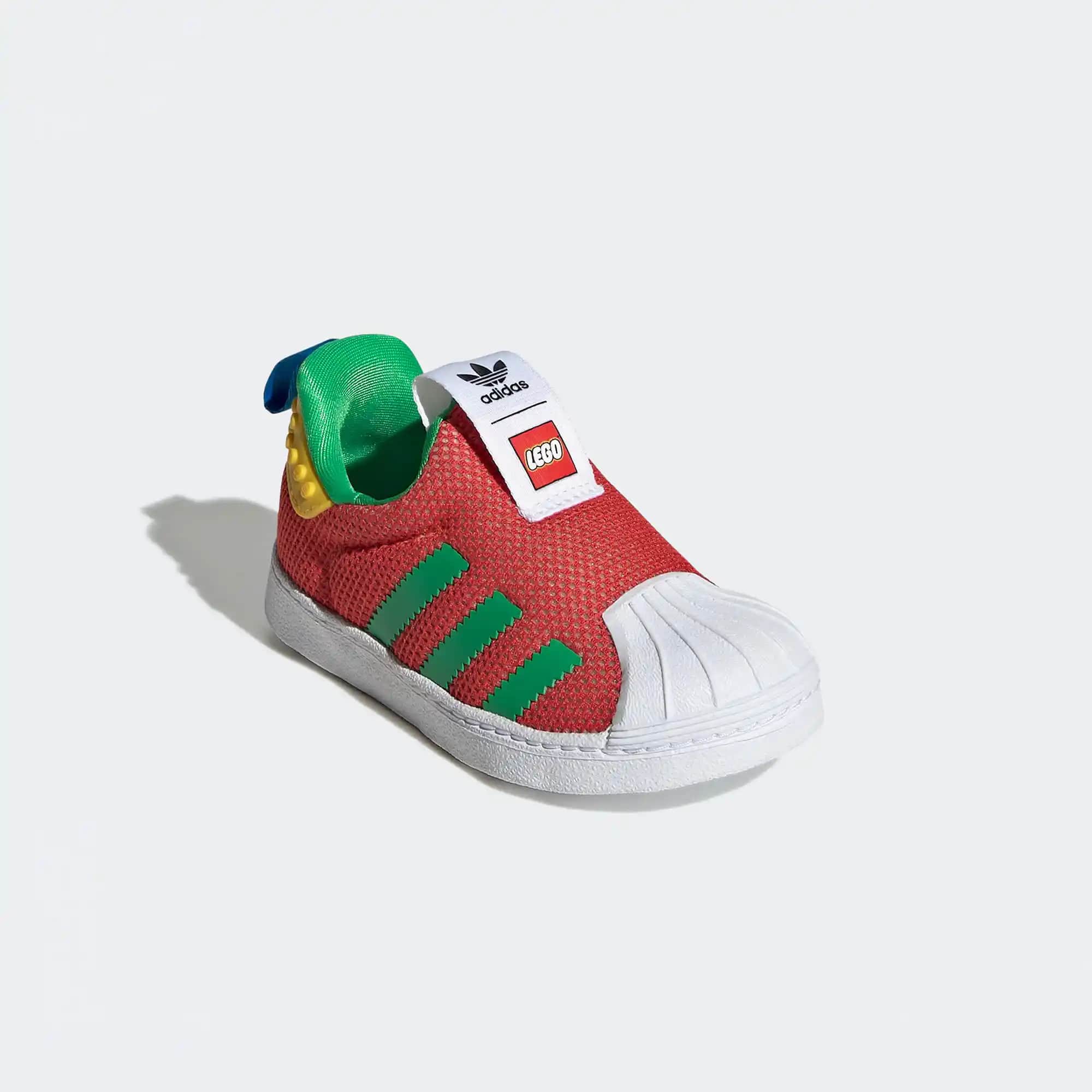 Adidas Çocuk Ayakkabıları: Şıklık ve Konforun Buluştuğu Modern Koleksiyon