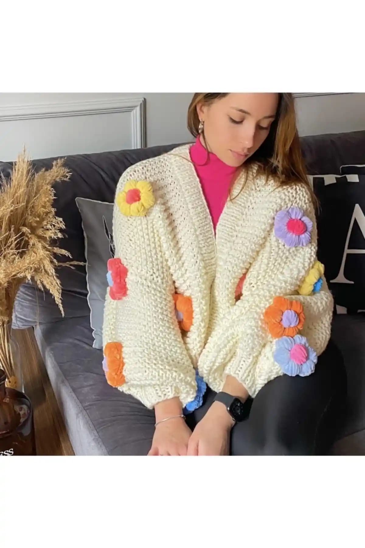 Çiçekli Hırka Modasında Güncel Trendler ve Stil İpuçları