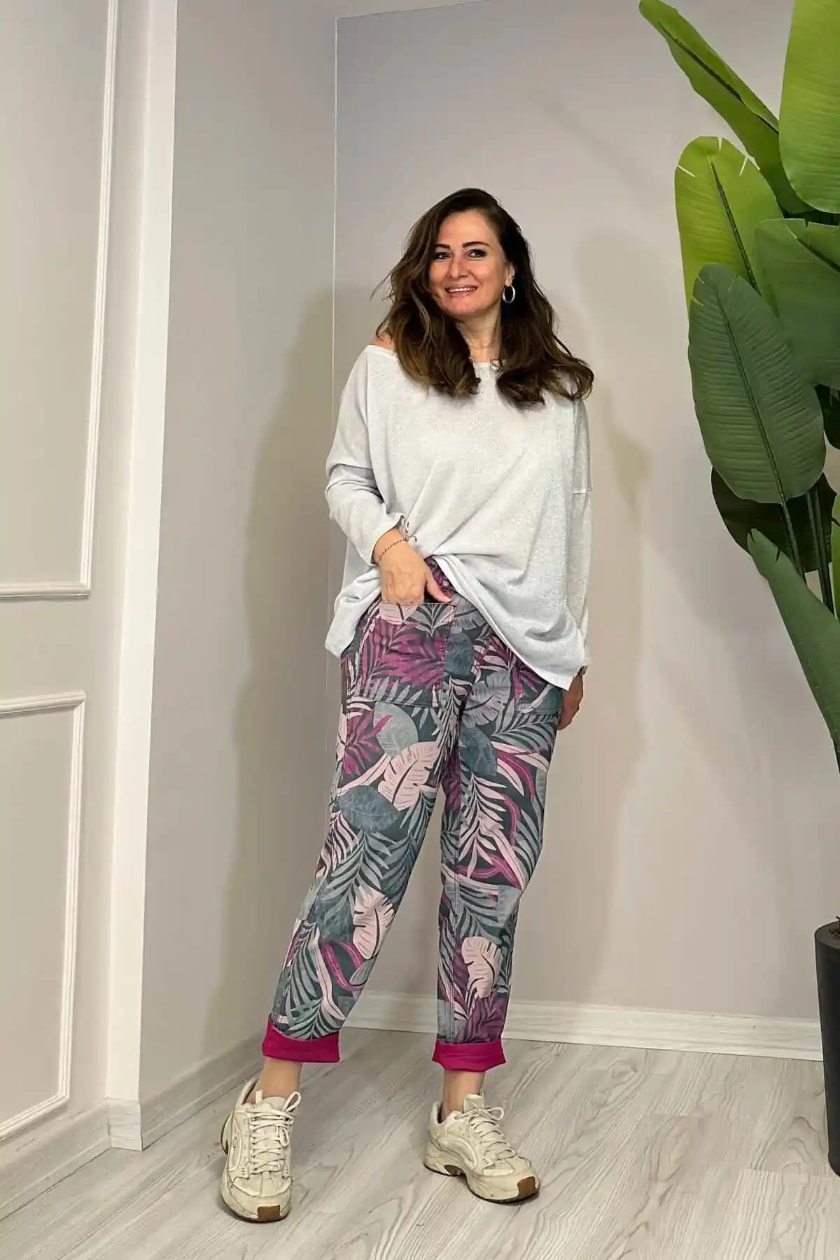 Çift Taraflı Pantolon Nedir ve Moda Dünyasında Çok Yönlülüğün Önemi