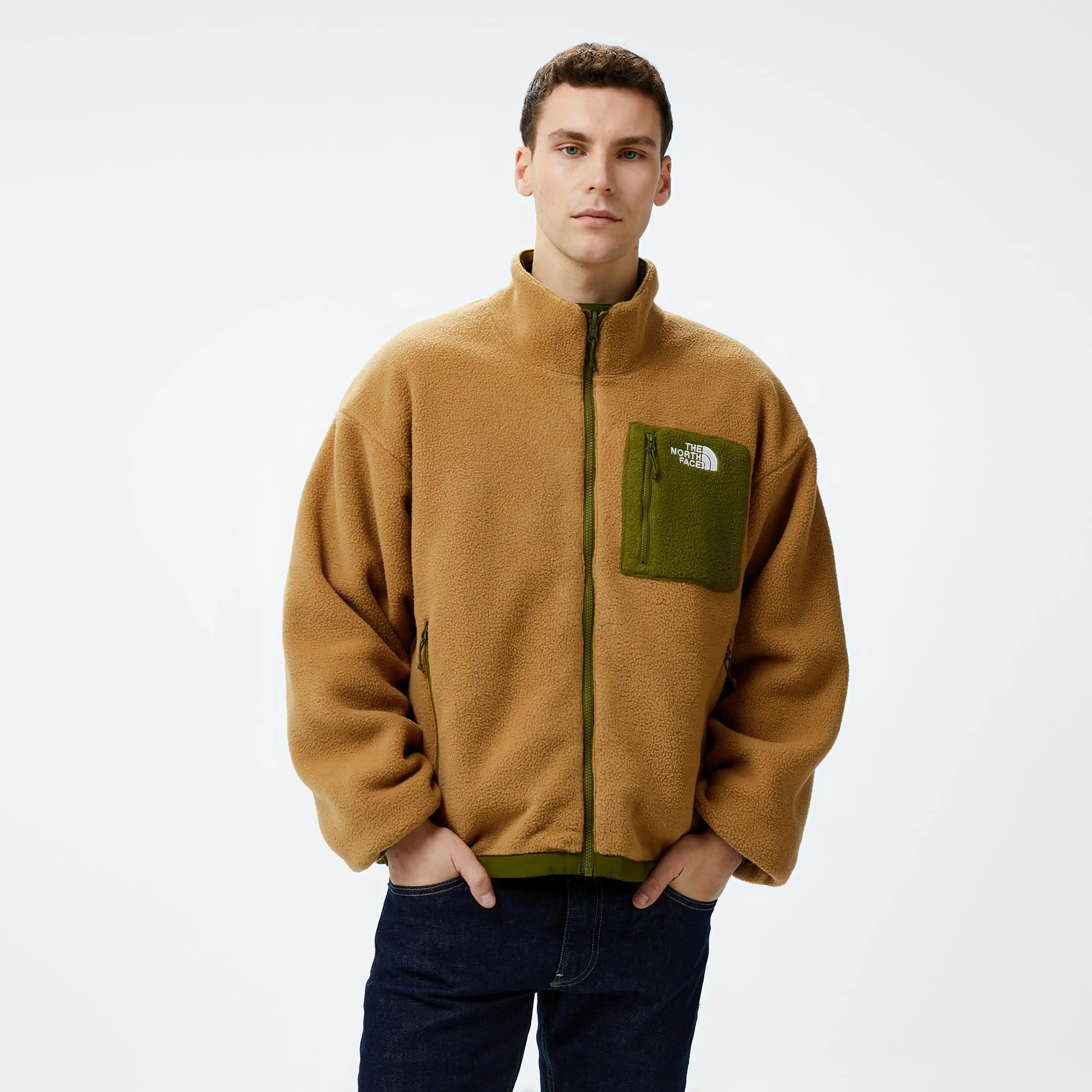 Çift Taraflı Polar Montlar: Çok Yönlü Tasarım ve İşlevsellik Bir Arada