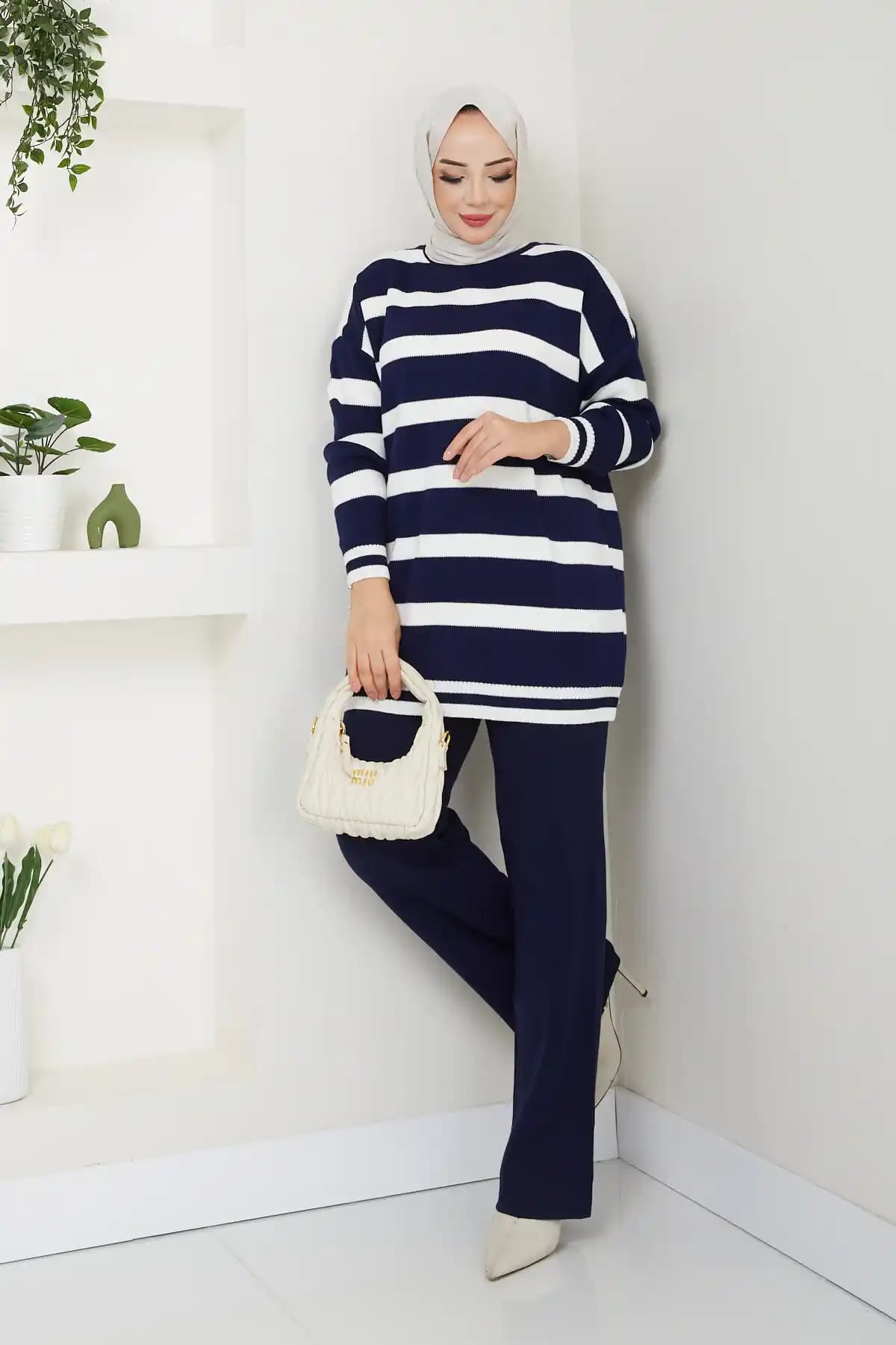 Çizgili Kazak Kombinleri: Moda Trendleri ve Stil İpuçları 2023