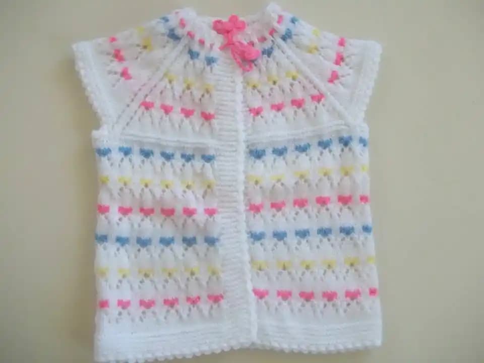 Çocuklar İçin Modern ve Şık Örgü Yelek Modelleri ve Trendleri