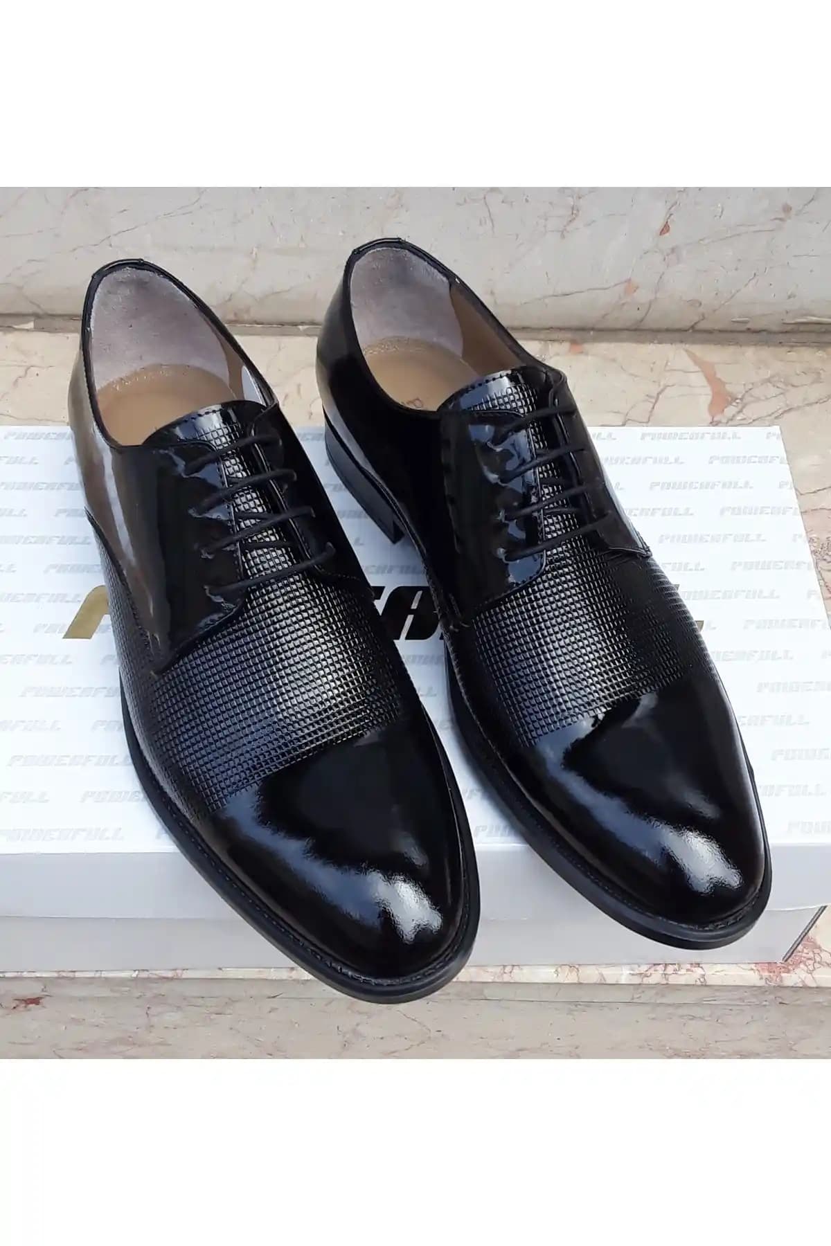 Damatlık Seçiminde Stil ve Anlam: Geleneksel ve Modern Trendlerin Detaylı İncelenmesi