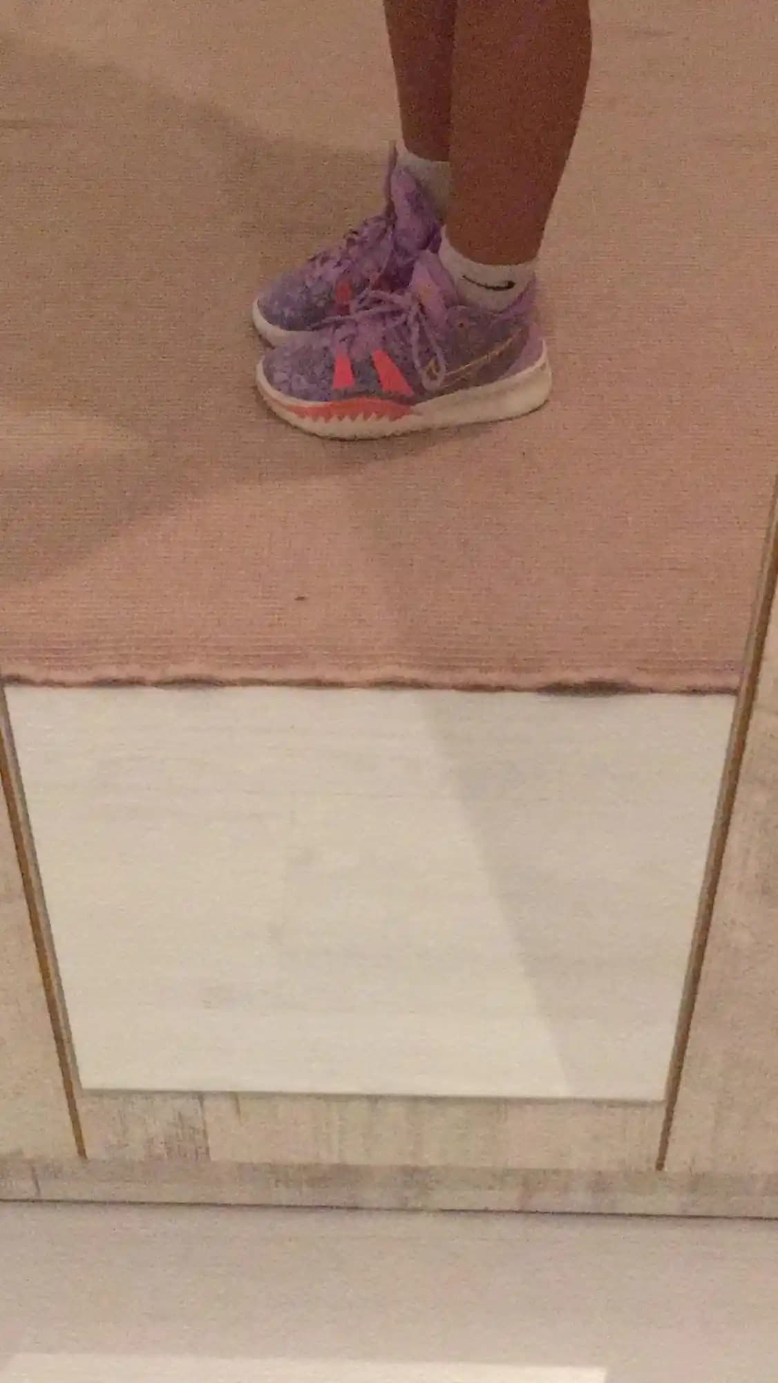 En Güzel Ayakkabıları Seçmek İçin Moda Trendleri ve Konforu Bir Arada Sunan Rehber