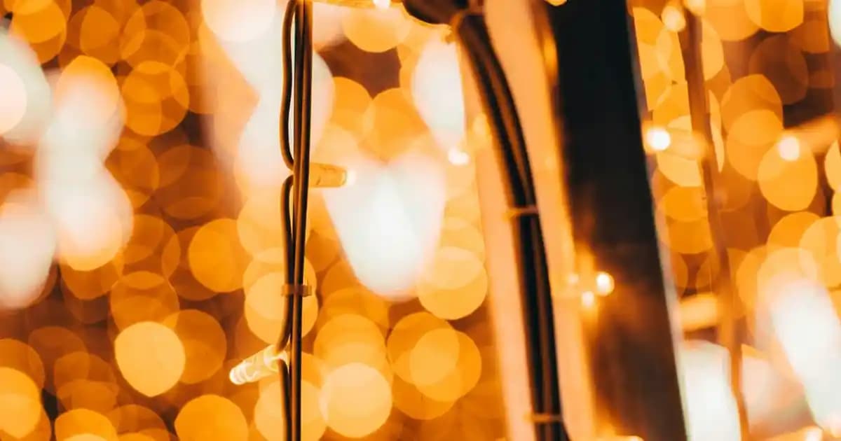 Erkek Gömleklerinde Toptan Alımın Moda Dünyasındaki Yeri ve Önemi