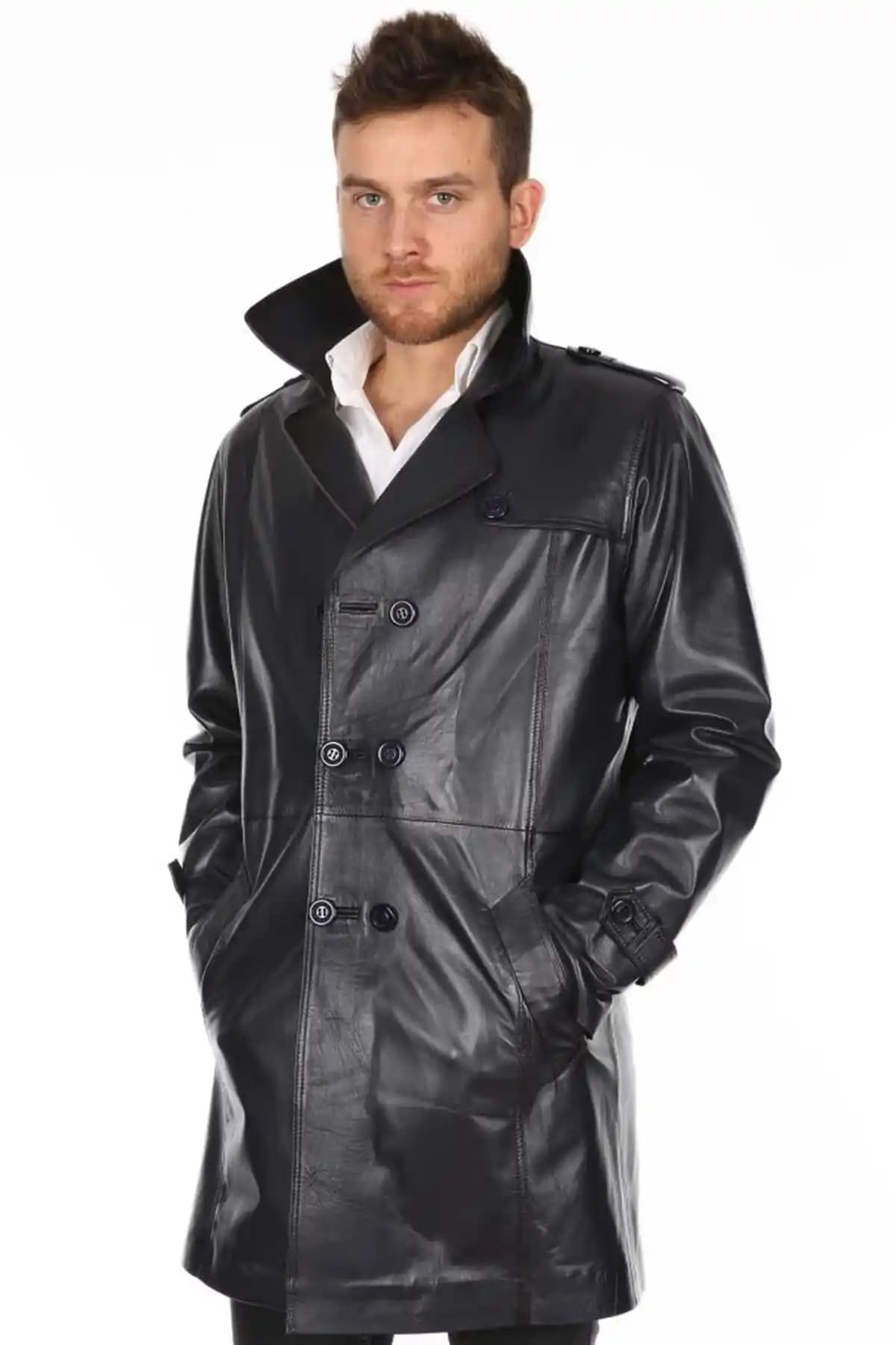 Erkek Modasında Çift Düğmeli Ceketlerin Stil ve Moda Dünyasındaki Yeri