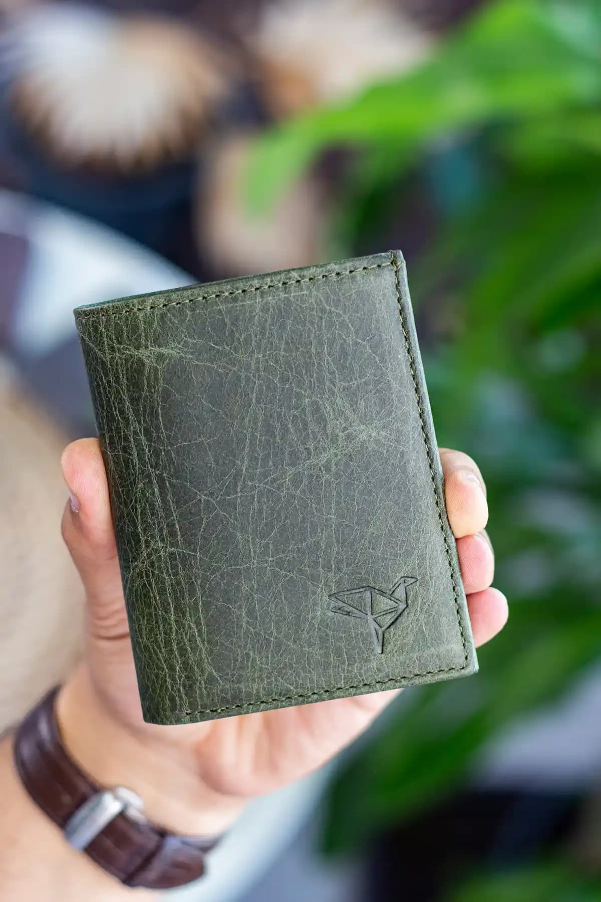 Erkek Modasında Yeşil Cüzdan Trendleri ve Kombinasyon İpuçları