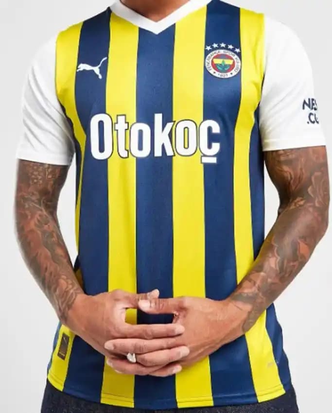 Fenerbahçe'nin Yeni Forma Tasarımı Spor ve Moda Dünyasında Güncel Trendleri Yansıtıyor
