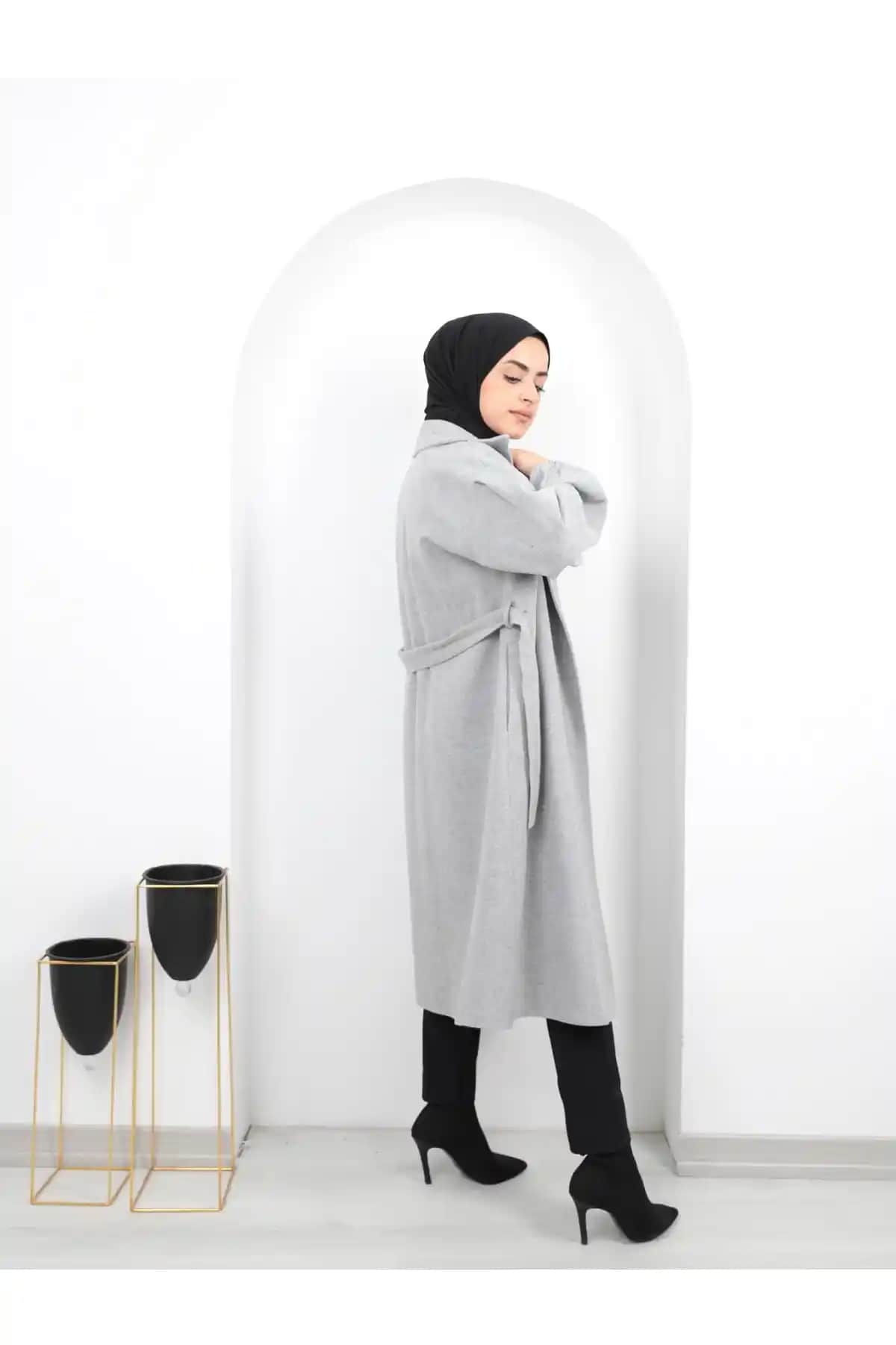 Işık Kaban Modası: Teknolojiyi ve Şıklığı Birleştiren Güncel Trendler