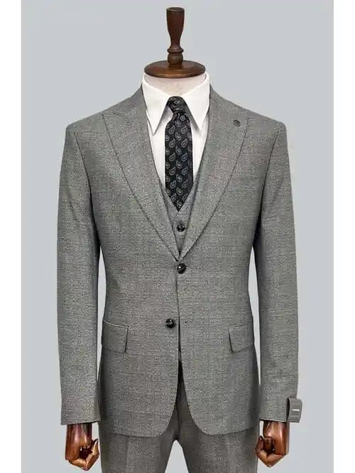 İstanbul'da Uygun Fiyatlı Takım Elbise Almak İçin Kapsamlı Rehber