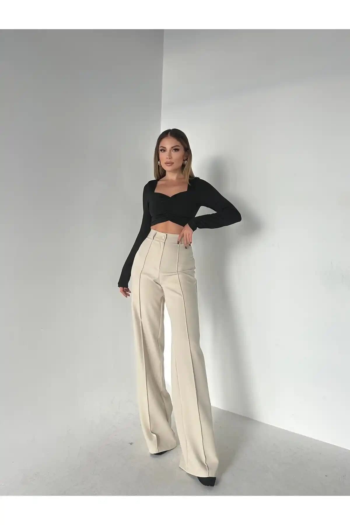 Kadın Taş Rengi Pantolonlar: Şıklık ve Konforu Bir Arada Sunan Moda Rehberi