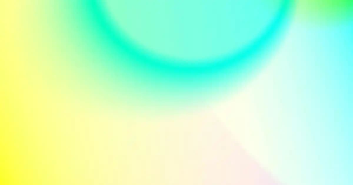 Mavi Trençkotun Moda ve Stil Açısından Önemi Günümüz Trendleriyle Anlam Kazanıyor