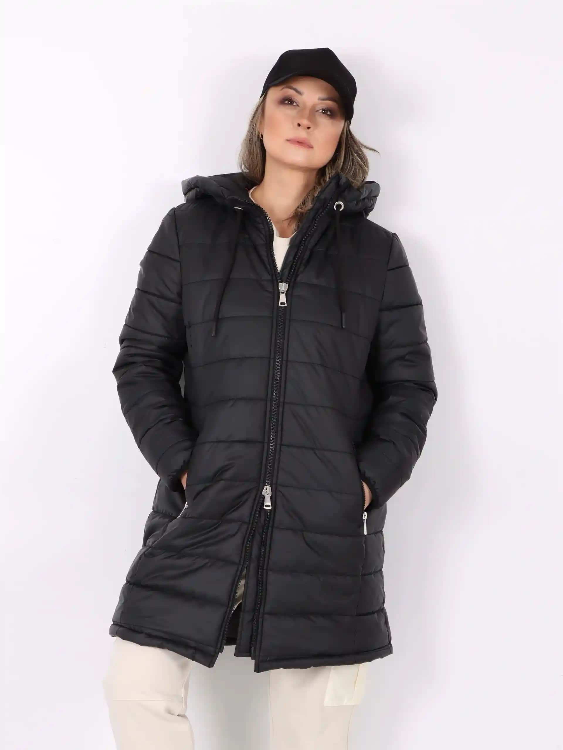 Moda Dünyasında Çift Fermuarlı Montlar: Şıklık ve Fonksiyonellik Bir Arada