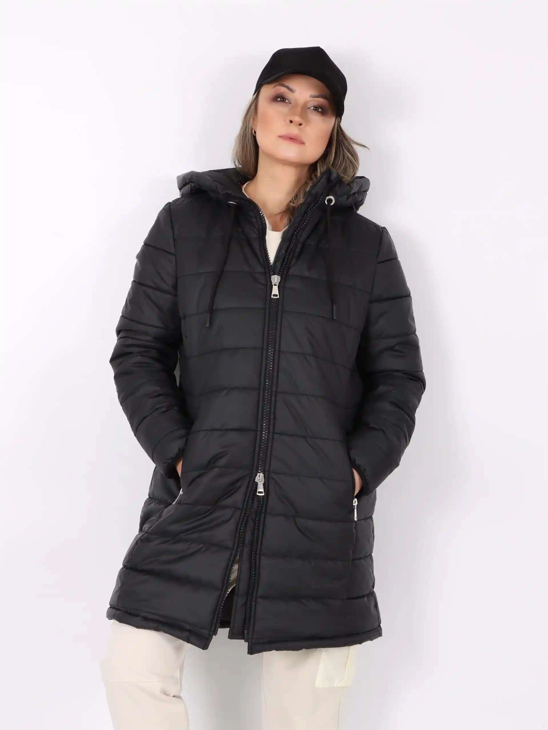 Moda Dünyasında Çift Fermuarlı Montlar: Şıklık ve Fonksiyonellik Bir Arada