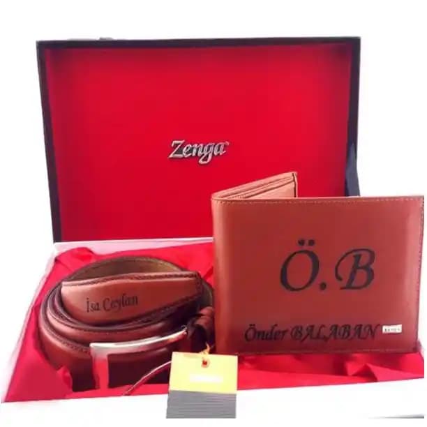 Moda Dünyasında Özel Cüzdanlar: Şıklık ve Fonksiyonelliğin Buluştuğu Rehber