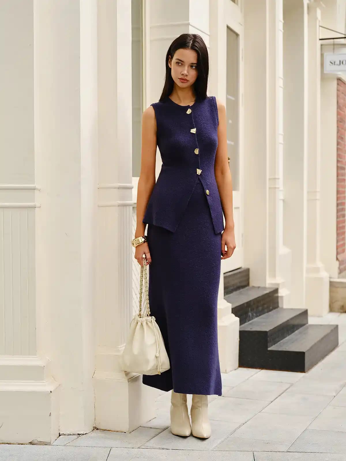 Moda Dünyasında Şıklık ve Zarafet İçin Düğmelerin Önemi ve Seçim İpuçları